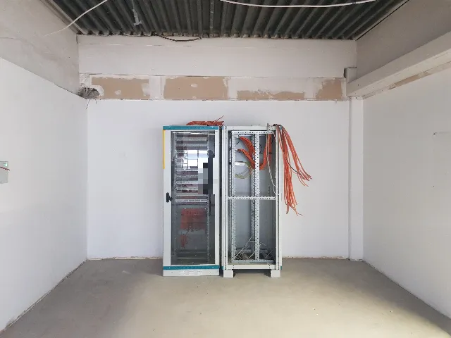 Serverschrank mit Netzwerktechnik
